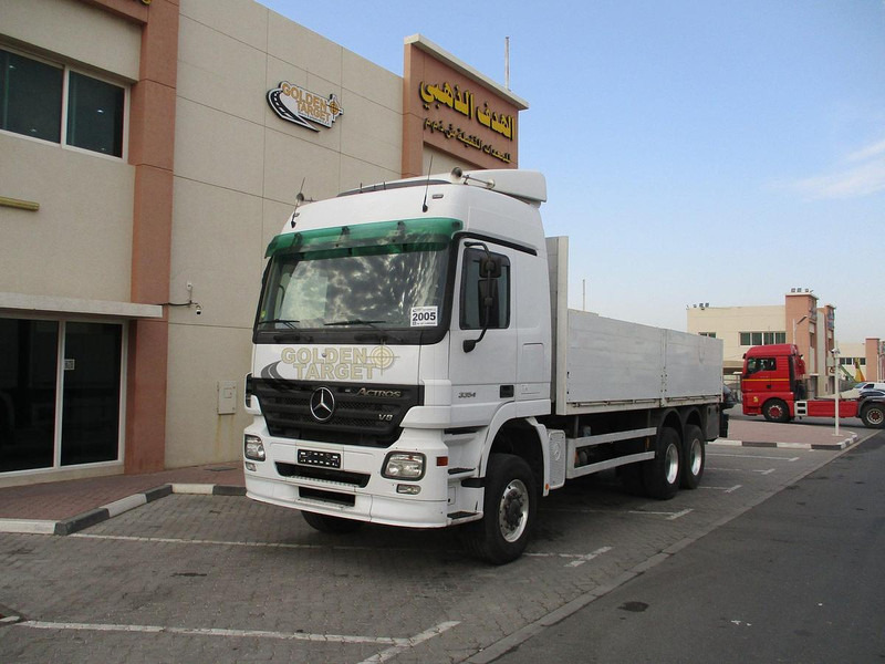 Mercedes-Benz Actros 3354 - Poluprikolica sa golom šasijom: slika 2 Mercedes-Benz Actros 3354 - Poluprikolica sa golom šasijom: slika 2