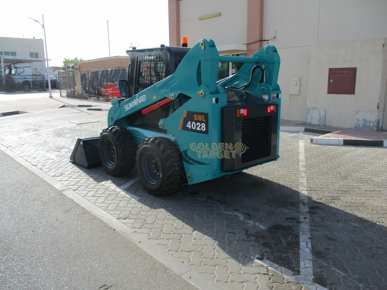 SUNWARD SWL4028 Skid Steer - Mini utovarivač: slika 4 SUNWARD SWL4028 Skid Steer - Mini utovarivač: slika 4
