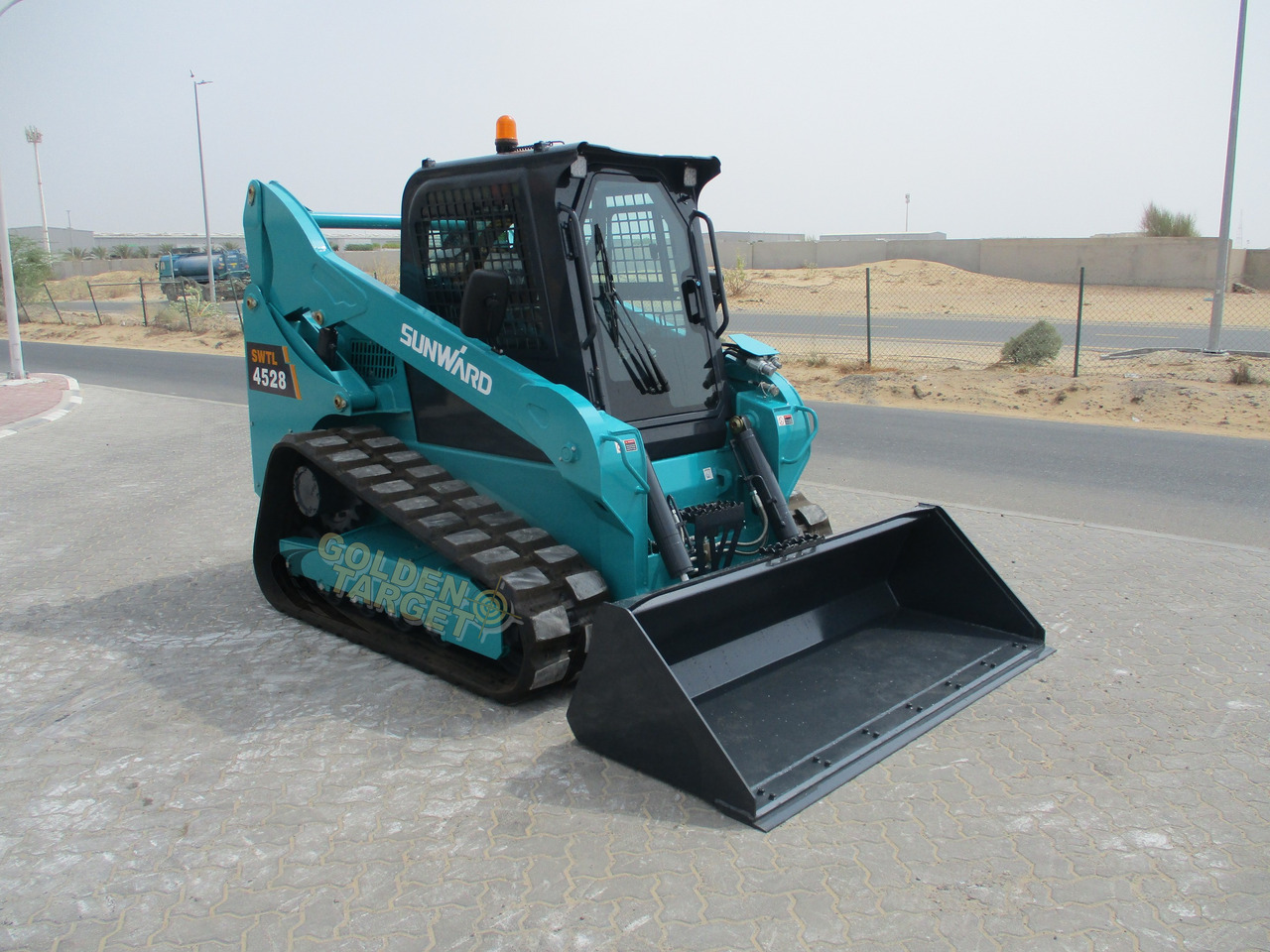 SUNWARD SWTL4528 Skid Steer - Mini utovarivač: slika 1 SUNWARD SWTL4528 Skid Steer - Mini utovarivač: slika 1
