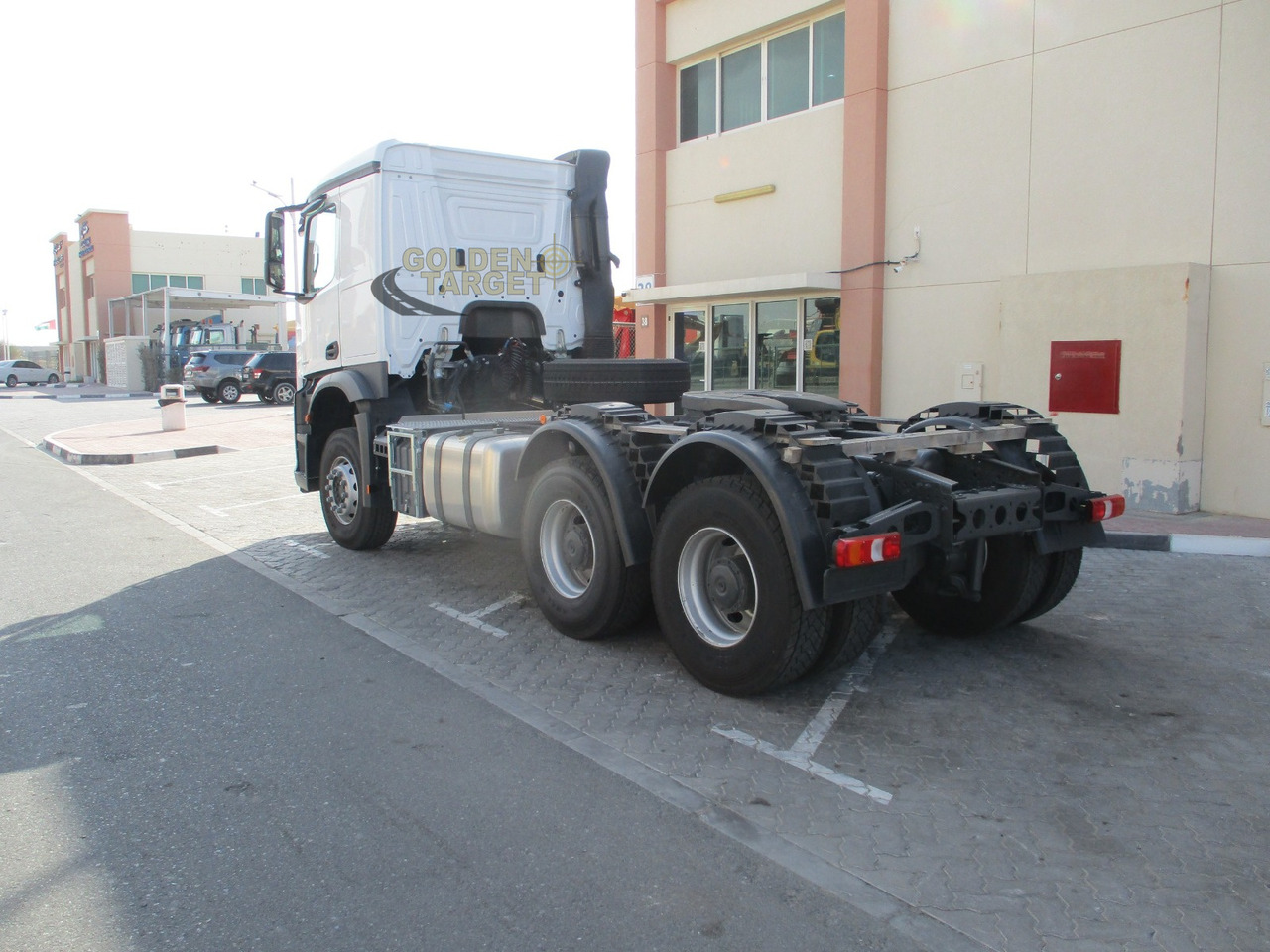 Mercedes-Benz Actros 3342 6x4 Right Hand Head Truck - Tegljač: slika 4 Mercedes-Benz Actros 3342 6x4 Right Hand Head Truck - Tegljač: slika 4