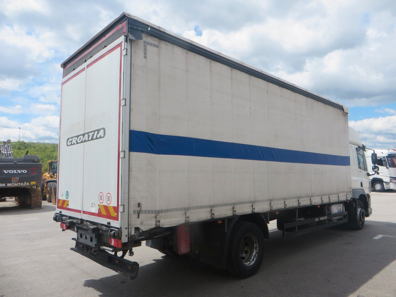 DAF CF320 4x2 18T Curtainside 7.70m - Kamion sa ceradom: slika 3 DAF CF320 4x2 18T Curtainside 7.70m - Kamion sa ceradom: slika 3