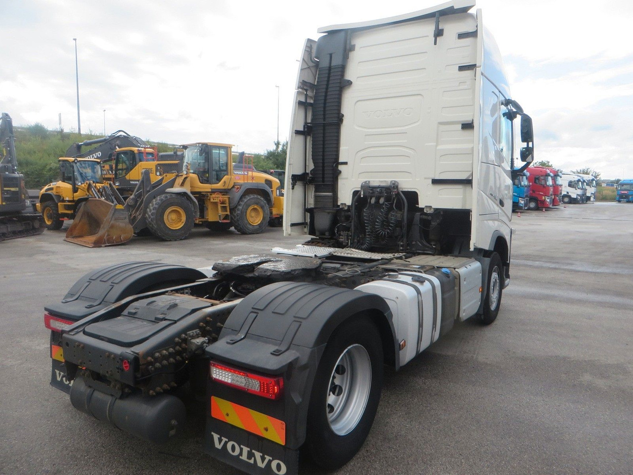 Volvo FH460 4x2Tractor XL - Tegljač: slika 3 Volvo FH460 4x2Tractor XL - Tegljač: slika 3