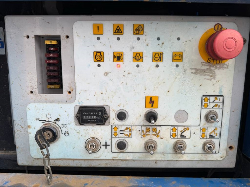 Aichi SR 12 B - Teleskopska platforma: slika 5 Aichi SR 12 B - Teleskopska platforma: slika 5