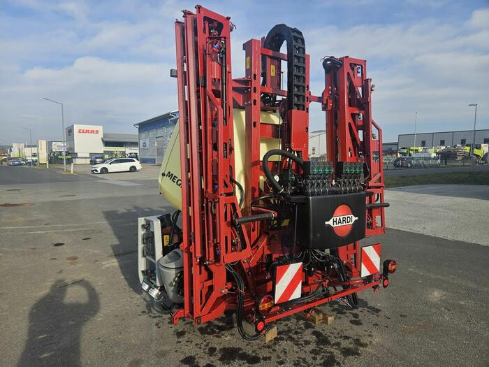 Hardi MEGA 1200 - Prskalica montirana na traktor: slika 4 Hardi MEGA 1200 - Prskalica montirana na traktor: slika 4