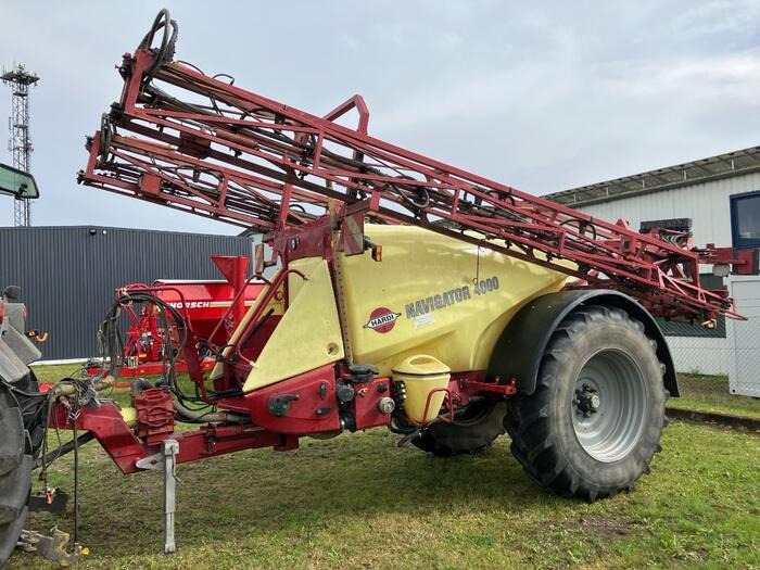 Hardi NAVIGATOR 4000 - Prskalica montirana na traktor: slika 1 Hardi NAVIGATOR 4000 - Prskalica montirana na traktor: slika 1
