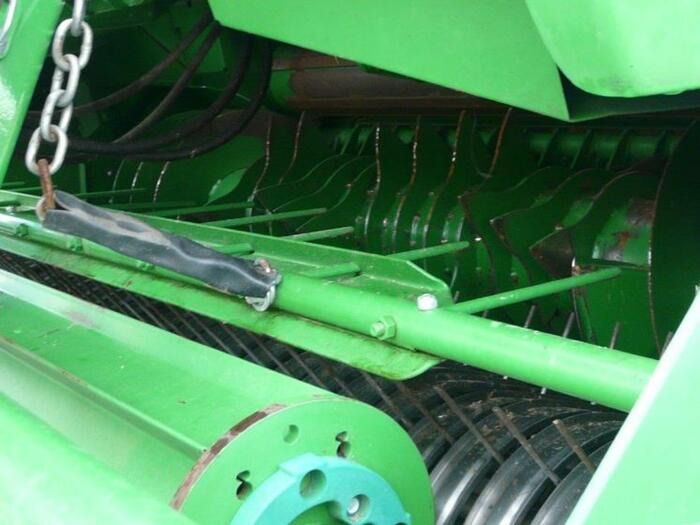 John Deere V461R - Balirka za okrugle bale: slika 4 John Deere V461R - Balirka za okrugle bale: slika 4
