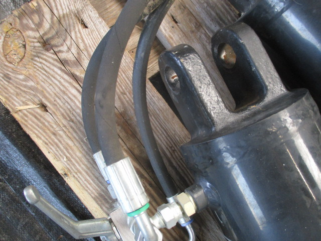 New Holland 84408341 Hydraulikzylinder - Balirka za kockaste bale: slika 5 New Holland 84408341 Hydraulikzylinder - Balirka za kockaste bale: slika 5