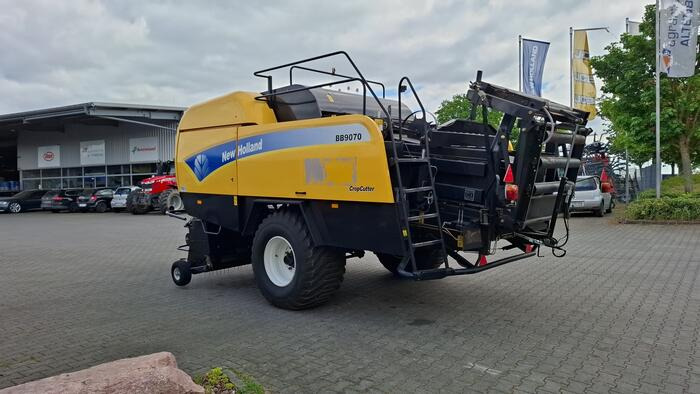 New Holland BB 9070 R - Balirka za kockaste bale: slika 3 New Holland BB 9070 R - Balirka za kockaste bale: slika 3