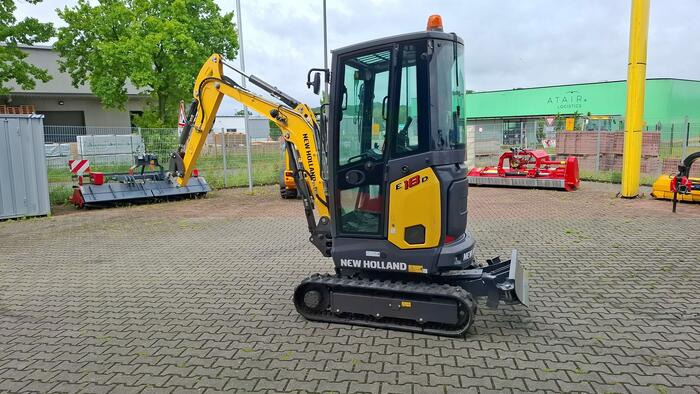 New Holland E18D / EuroComach 1,8T - Mini bager: slika 3 New Holland E18D / EuroComach 1,8T - Mini bager: slika 3