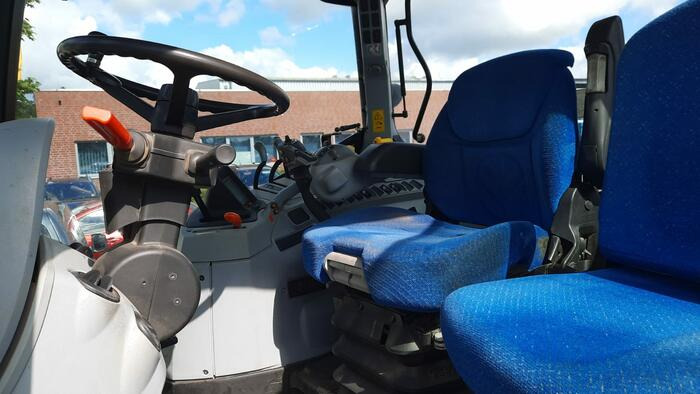 New Holland T6070 - Traktor: slika 5 New Holland T6070 - Traktor: slika 5