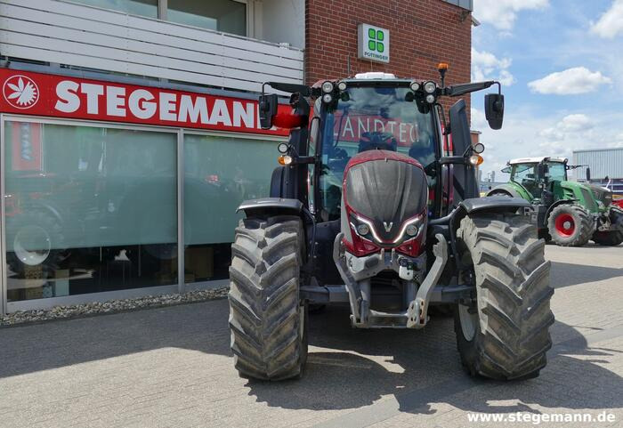 Valtra N155 - Traktor: slika 1 Valtra N155 - Traktor: slika 1