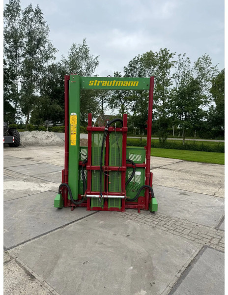 Strautmann Hydrofox HQ PLUS 2800 Siloblockschneider Kuilvoersnijder - Oprema za stoku: slika 4 Strautmann Hydrofox HQ PLUS 2800 Siloblockschneider Kuilvoersnijder - Oprema za stoku: slika 4