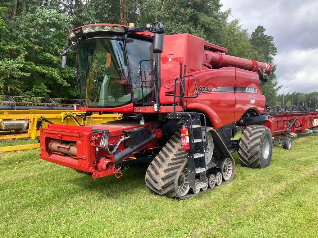 Case IH 9240 - Kombinovani kombajn: slika 1 Case IH 9240 - Kombinovani kombajn: slika 1
