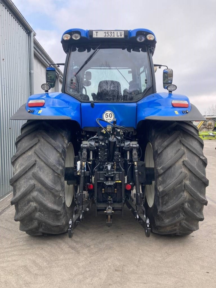 New Holland T 8.320 AC - Traktor: slika 4 New Holland T 8.320 AC - Traktor: slika 4
