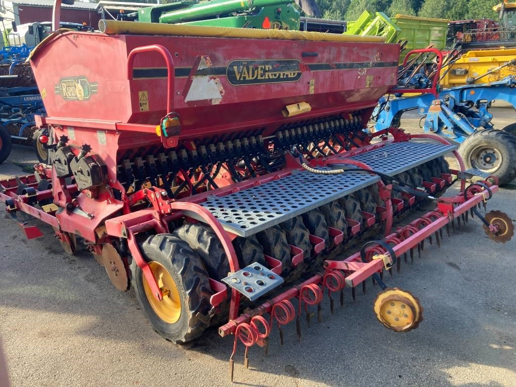 Vaderstad Rapid 400C - Kombinovana mašina za setvu: slika 3 Vaderstad Rapid 400C - Kombinovana mašina za setvu: slika 3