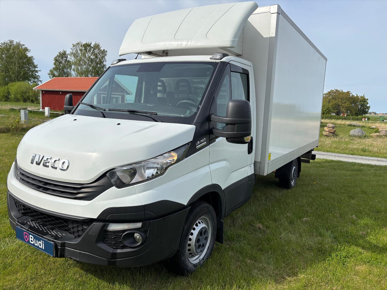 Lätt lastbil Iveco Daily -2019 | 35-140 | Chassi Cab 2.3 JTD | Hi-Matic |136hk - Dostavno vozilo sa zatvorenim sandukom: slika 1 Lätt lastbil Iveco Daily -2019 | 35-140 | Chassi Cab 2.3 JTD | Hi-Matic |136hk - Dostavno vozilo sa zatvorenim sandukom: slika 1