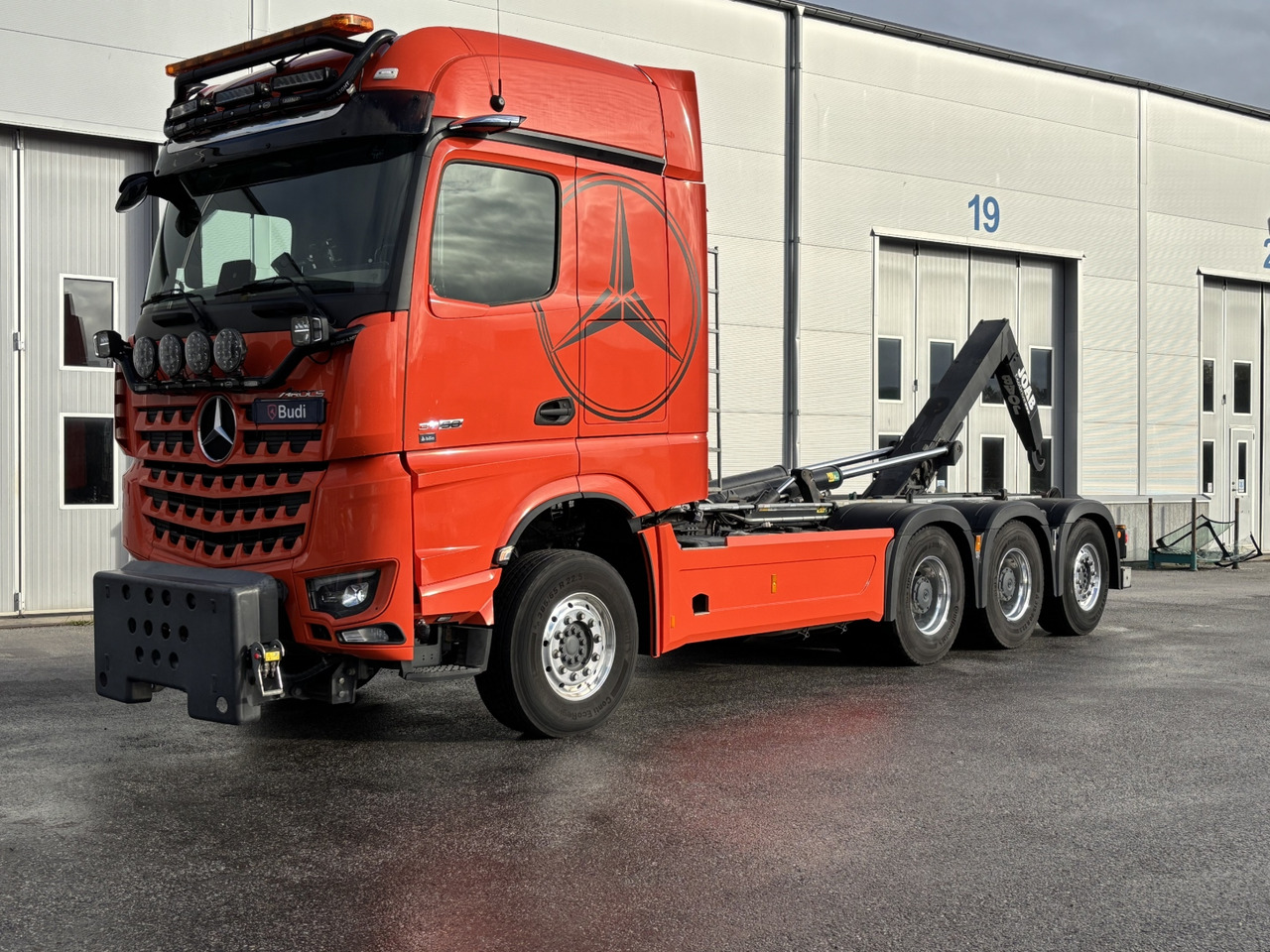 Tridemväxlare Mercedes-Benz Arocs 3758 -2023 | JOAB 24 ton | Plogutrustad - Kamion sa hidrauličnom kukom: slika 1 Tridemväxlare Mercedes-Benz Arocs 3758 -2023 | JOAB 24 ton | Plogutrustad - Kamion sa hidrauličnom kukom: slika 1
