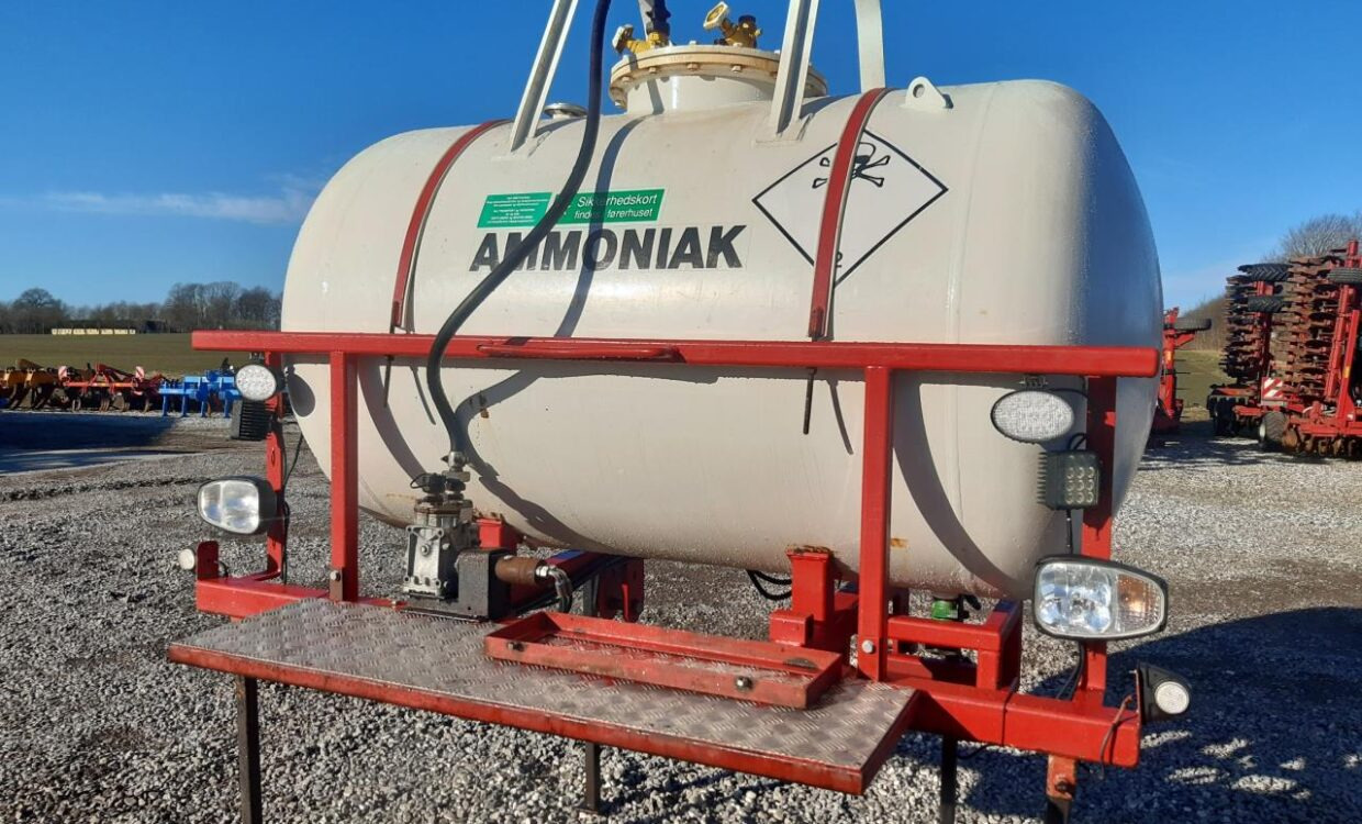 Agrodan Ammoniaktank 1200 kg - Oprema za đubrenje, Rezervoar za skladištenje: slika 2 Agrodan Ammoniaktank 1200 kg - Oprema za đubrenje, Rezervoar za skladištenje: slika 2