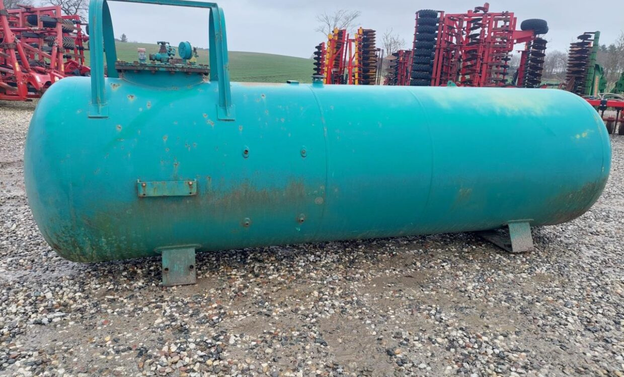 Agrodan Ammoniaktank 2500 kg - Oprema za đubrenje, Rezervoar za skladištenje: slika 1 Agrodan Ammoniaktank 2500 kg - Oprema za đubrenje, Rezervoar za skladištenje: slika 1