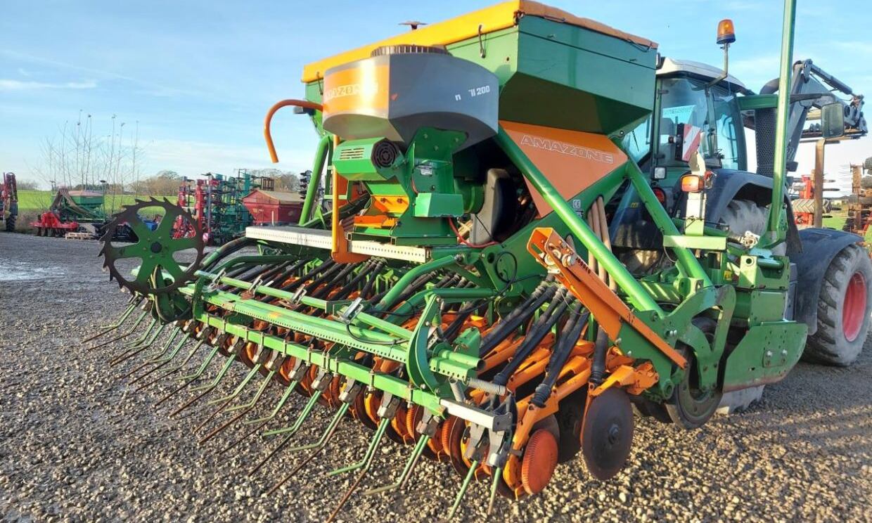 Amazone AD-P 403 / KG 4000 Greendrill - Kombinovana mašina za setvu: slika 1 Amazone AD-P 403 / KG 4000 Greendrill - Kombinovana mašina za setvu: slika 1