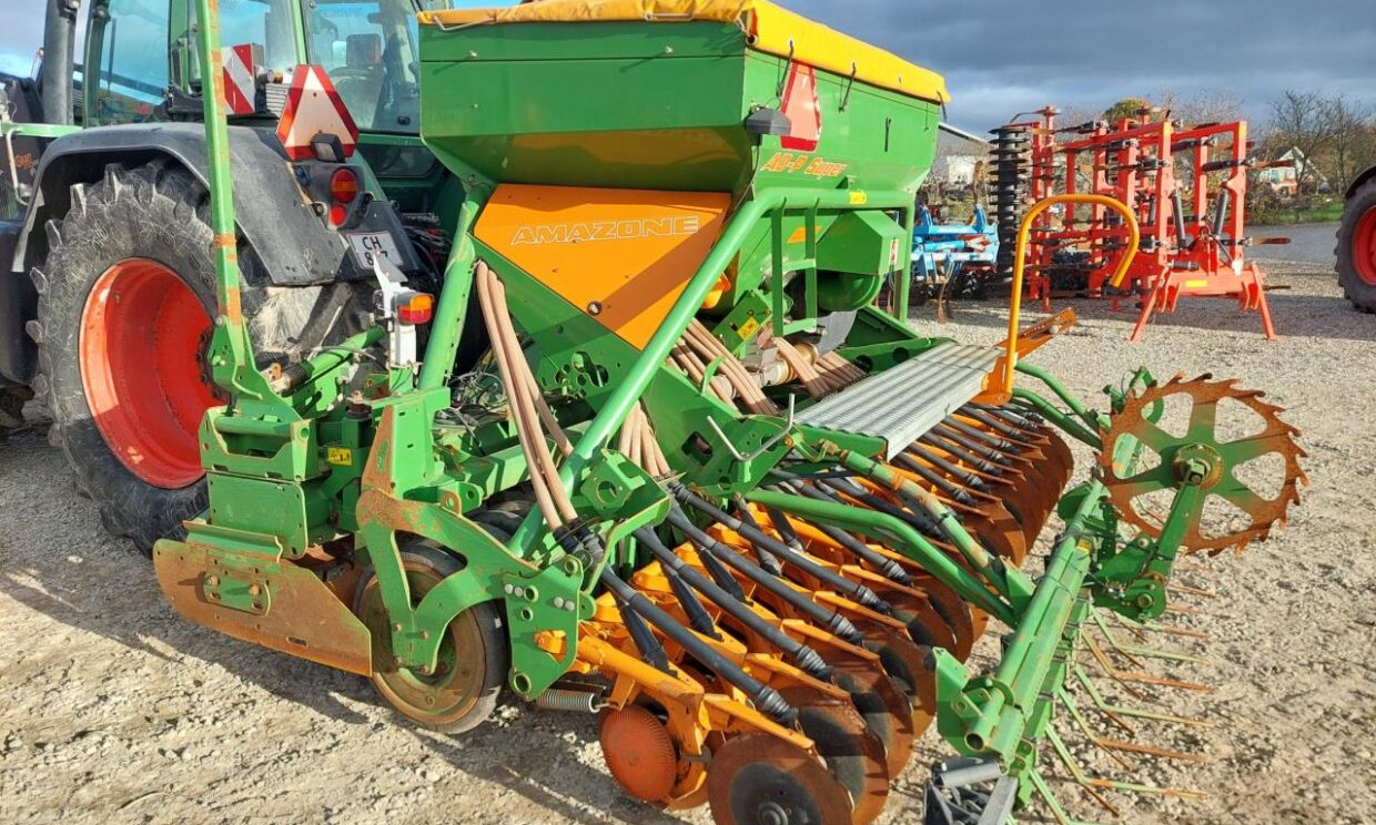 Amazone AD-P 403 / KG 4000 Super - Kombinovana mašina za setvu: slika 4 Amazone AD-P 403 / KG 4000 Super - Kombinovana mašina za setvu: slika 4