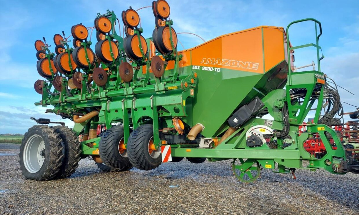 Amazone EDX 9000-TC MED GPS - Mašina za preciznu setvu: slika 1 Amazone EDX 9000-TC MED GPS - Mašina za preciznu setvu: slika 1