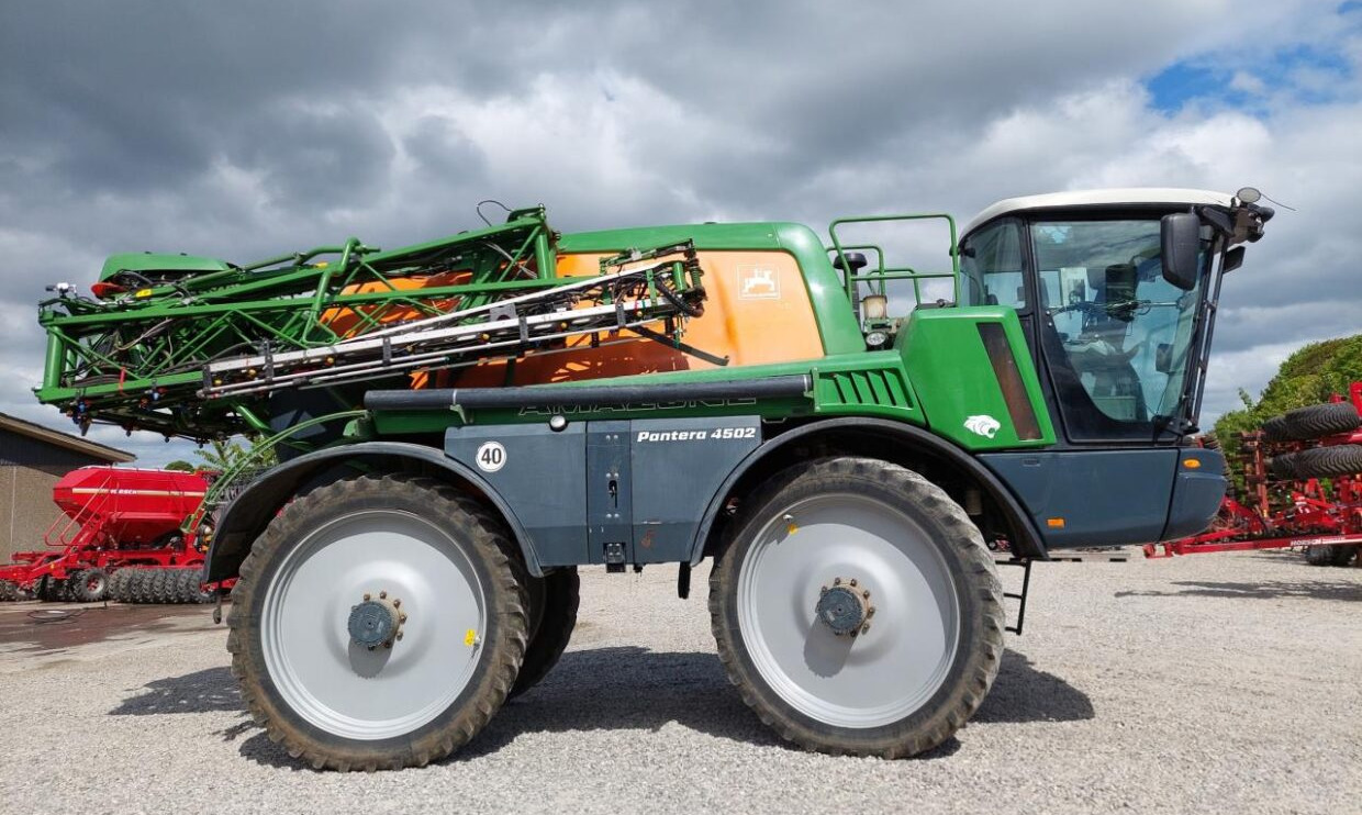 Amazone Pantera 4502 30-24m - Samostalna prskalica: slika 2 Amazone Pantera 4502 30-24m - Samostalna prskalica: slika 2