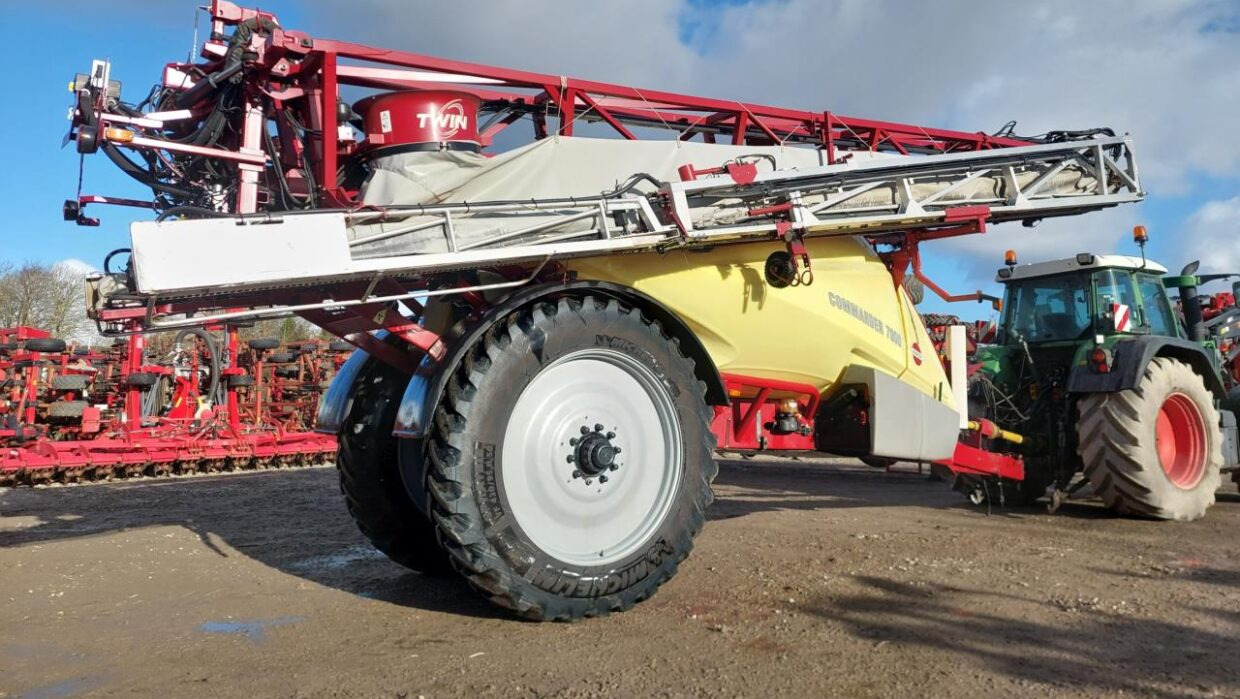 Hardi Commander 7000i - 36 m Twin - Vučena prskalica: slika 2 Hardi Commander 7000i - 36 m Twin - Vučena prskalica: slika 2