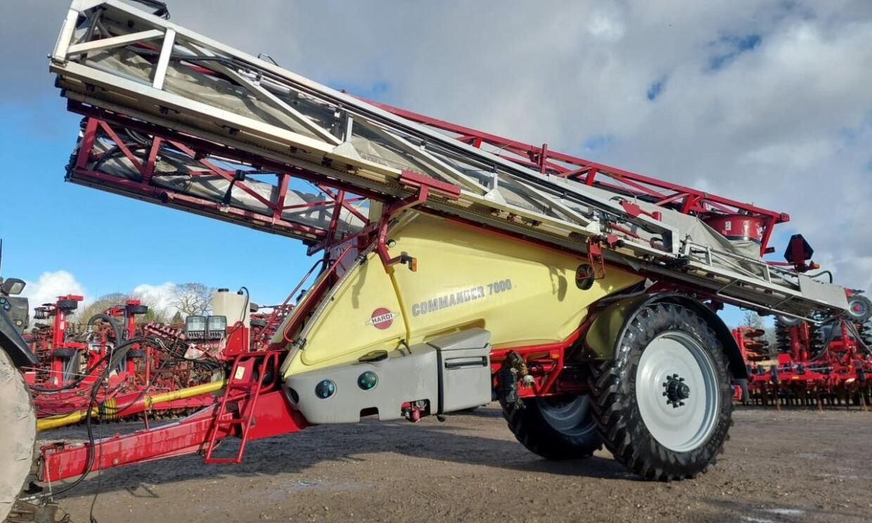 Hardi Commander 7000i - 36 m Twin - Vučena prskalica: slika 1 Hardi Commander 7000i - 36 m Twin - Vučena prskalica: slika 1