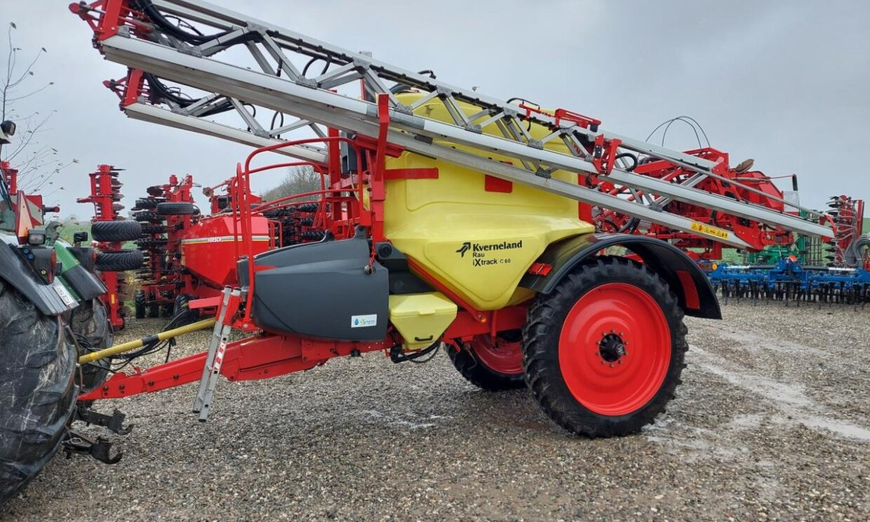 Kverneland iXtrack C60 - 30m med GPS - Vučena prskalica: slika 1 Kverneland iXtrack C60 - 30m med GPS - Vučena prskalica: slika 1