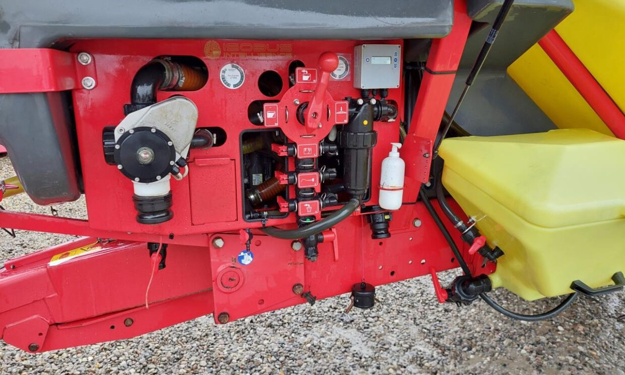 Kverneland iXtrack C60 - 30m med GPS - Vučena prskalica: slika 5 Kverneland iXtrack C60 - 30m med GPS - Vučena prskalica: slika 5