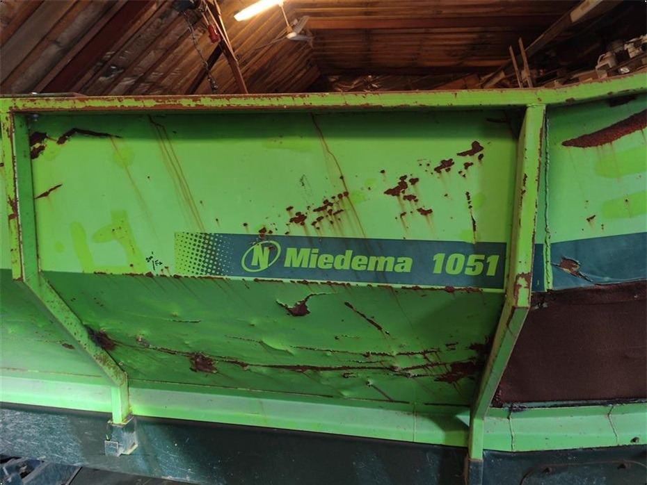 Miedema
SB 1051 - Mašina za krompir: slika 4 Miedema
SB 1051 - Mašina za krompir: slika 4
