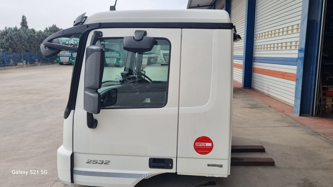 MERCEDES ACTROS  MP3  EURO 5 - Kabina: slika 3 MERCEDES ACTROS  MP3  EURO 5 - Kabina: slika 3