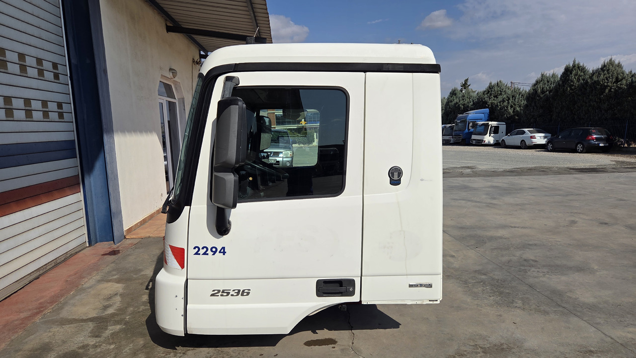 MERCEDES-BENZ ACTROS MP3 EURO 5 MEDIUM SIZE - Kabina: slika 3 MERCEDES-BENZ ACTROS MP3 EURO 5 MEDIUM SIZE - Kabina: slika 3