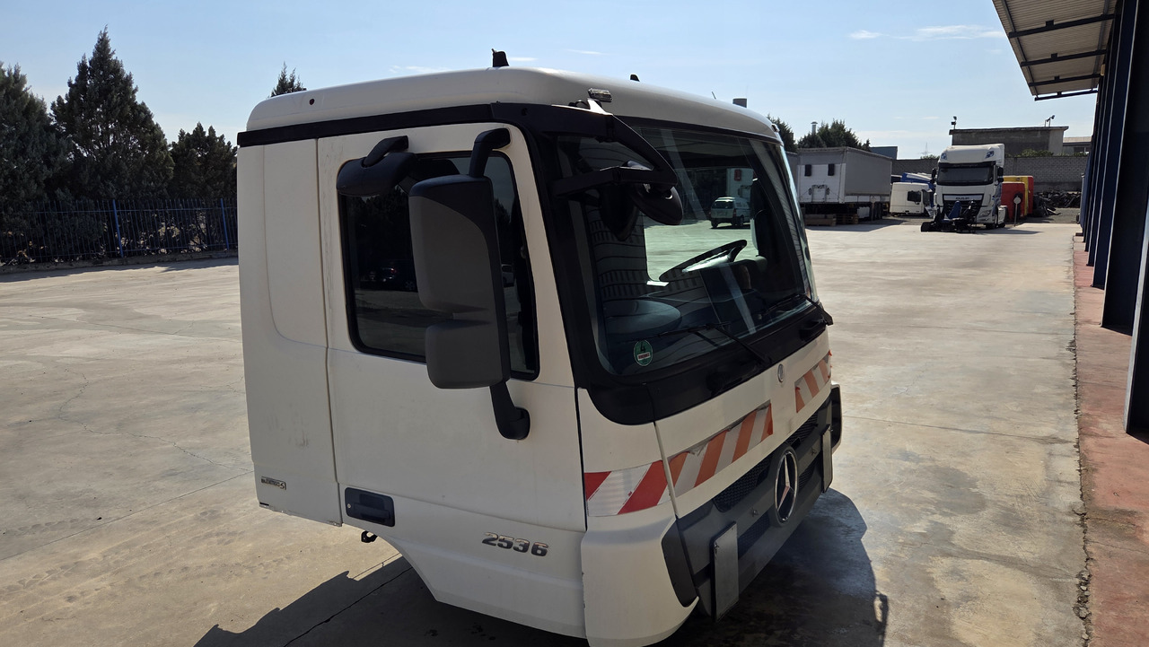 MERCEDES-BENZ ACTROS MP3 EURO 5 MEDIUM SIZE - Kabina: slika 1 MERCEDES-BENZ ACTROS MP3 EURO 5 MEDIUM SIZE - Kabina: slika 1
