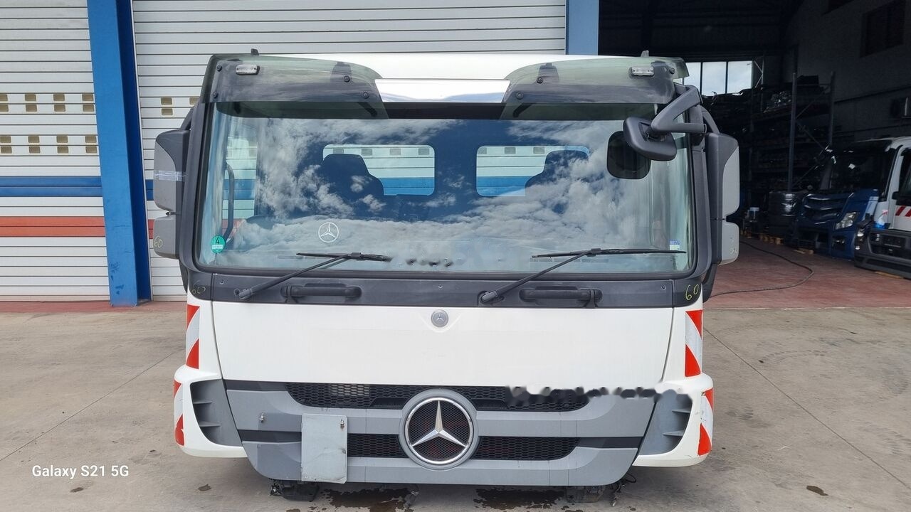 Mercedes-Benz CAB MERCEDES ACTROS MP 3 MEDIUM   Mercedes-Benz ACTROS MP3 - Kabina za Kamion: slika 4 Mercedes-Benz CAB MERCEDES ACTROS MP 3 MEDIUM   Mercedes-Benz ACTROS MP3 - Kabina za Kamion: slika 4