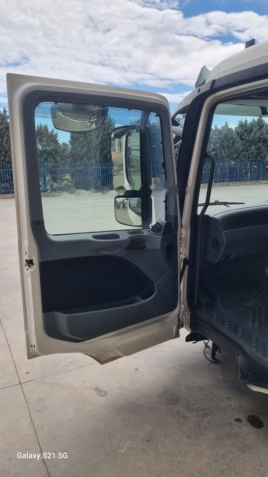 Mercedes-Benz CAB MERCEDES ACTROS MP 3 MEDIUM   Mercedes-Benz ACTROS MP3 - Kabina za Kamion: slika 1 Mercedes-Benz CAB MERCEDES ACTROS MP 3 MEDIUM   Mercedes-Benz ACTROS MP3 - Kabina za Kamion: slika 1