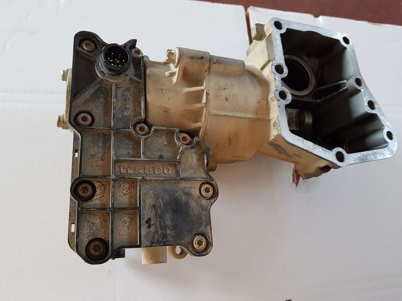 WABCO GEAR CYLINDER 002 260 85 63 Mercedes-Benz ACTROS MB3 - Upravljačka jedinica za Kamion: slika 5 WABCO GEAR CYLINDER 002 260 85 63 Mercedes-Benz ACTROS MB3 - Upravljačka jedinica za Kamion: slika 5