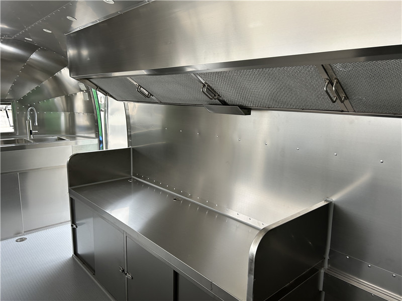 Prikolica za hrane za prevoz hrane Smash Burger Food Truck Taste of Europe Food Truck: Wood-Fired Pizza, German Sausages & French Crepes: slika 15 Prikolica za hrane za prevoz hrane Smash Burger Food Truck Taste of Europe Food Truck: Wood-Fired Pizza, German Sausages & French Crepes: slika 15