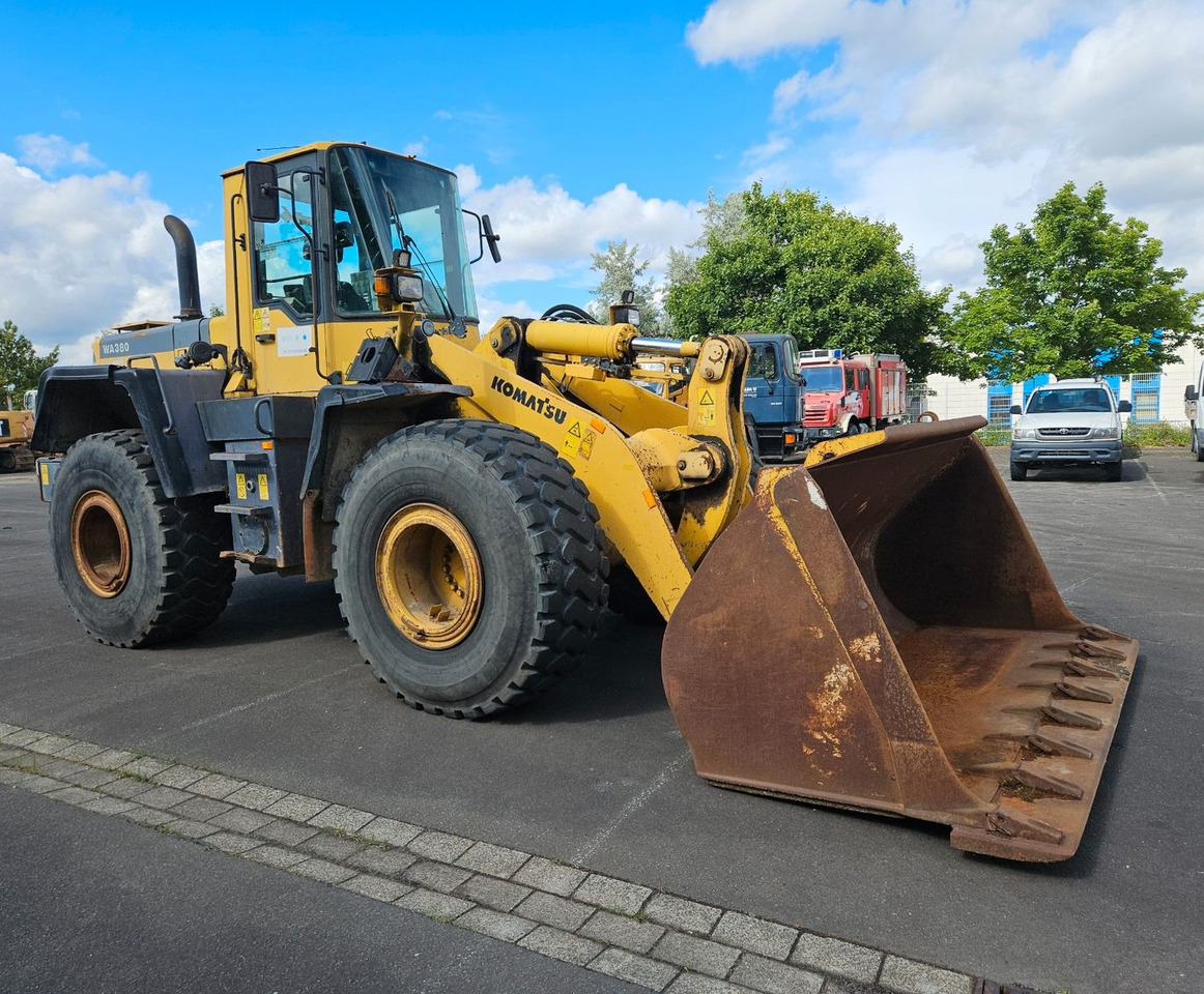 Komatsu WA 380-3 - Utovarivač točkaš: slika 4 Komatsu WA 380-3 - Utovarivač točkaš: slika 4