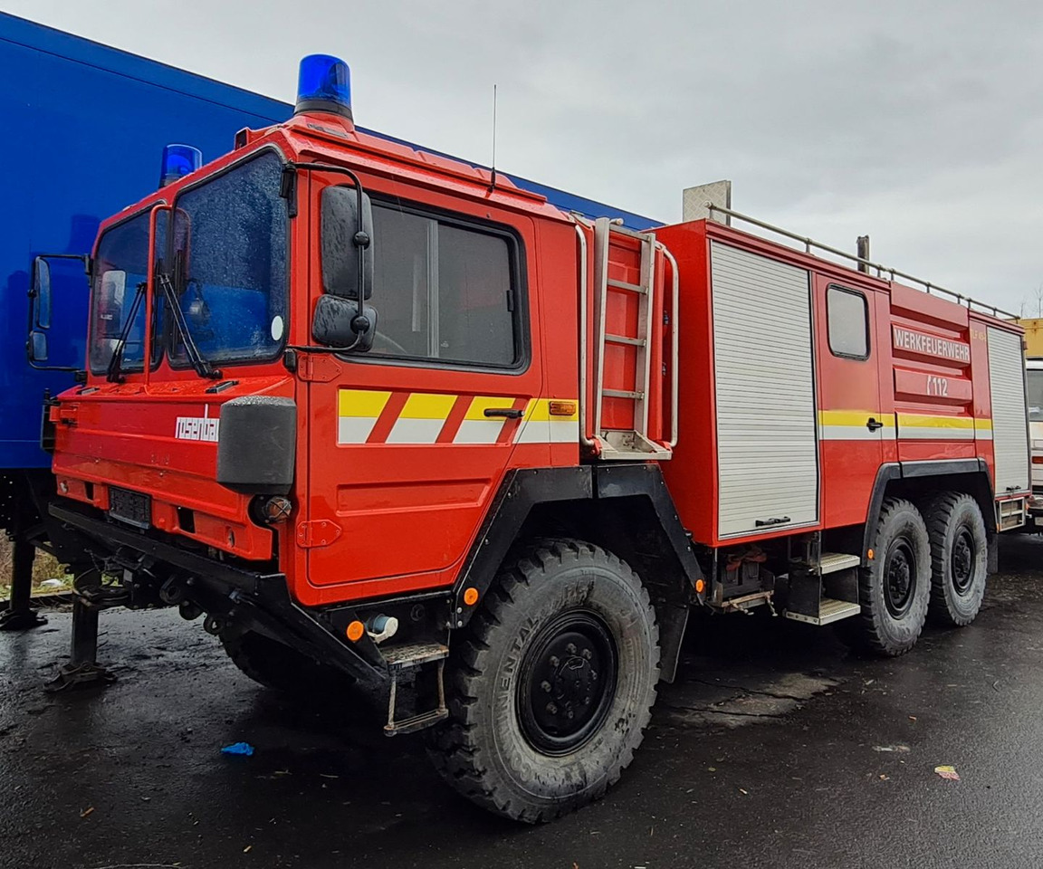 MAN 15.232 DF 6x6 KAT1 Feuerwehr TLF 4500/500 - Kamion cisterna: slika 2 MAN 15.232 DF 6x6 KAT1 Feuerwehr TLF 4500/500 - Kamion cisterna: slika 2