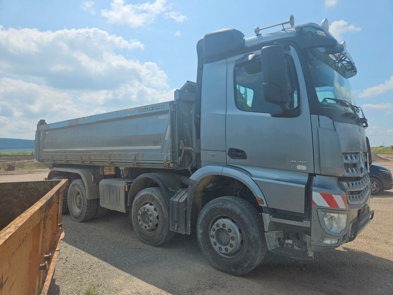 Mercedes-Benz Arocs 8x4 Dreiseitenkipper - Istovarivač: slika 2 Mercedes-Benz Arocs 8x4 Dreiseitenkipper - Istovarivač: slika 2