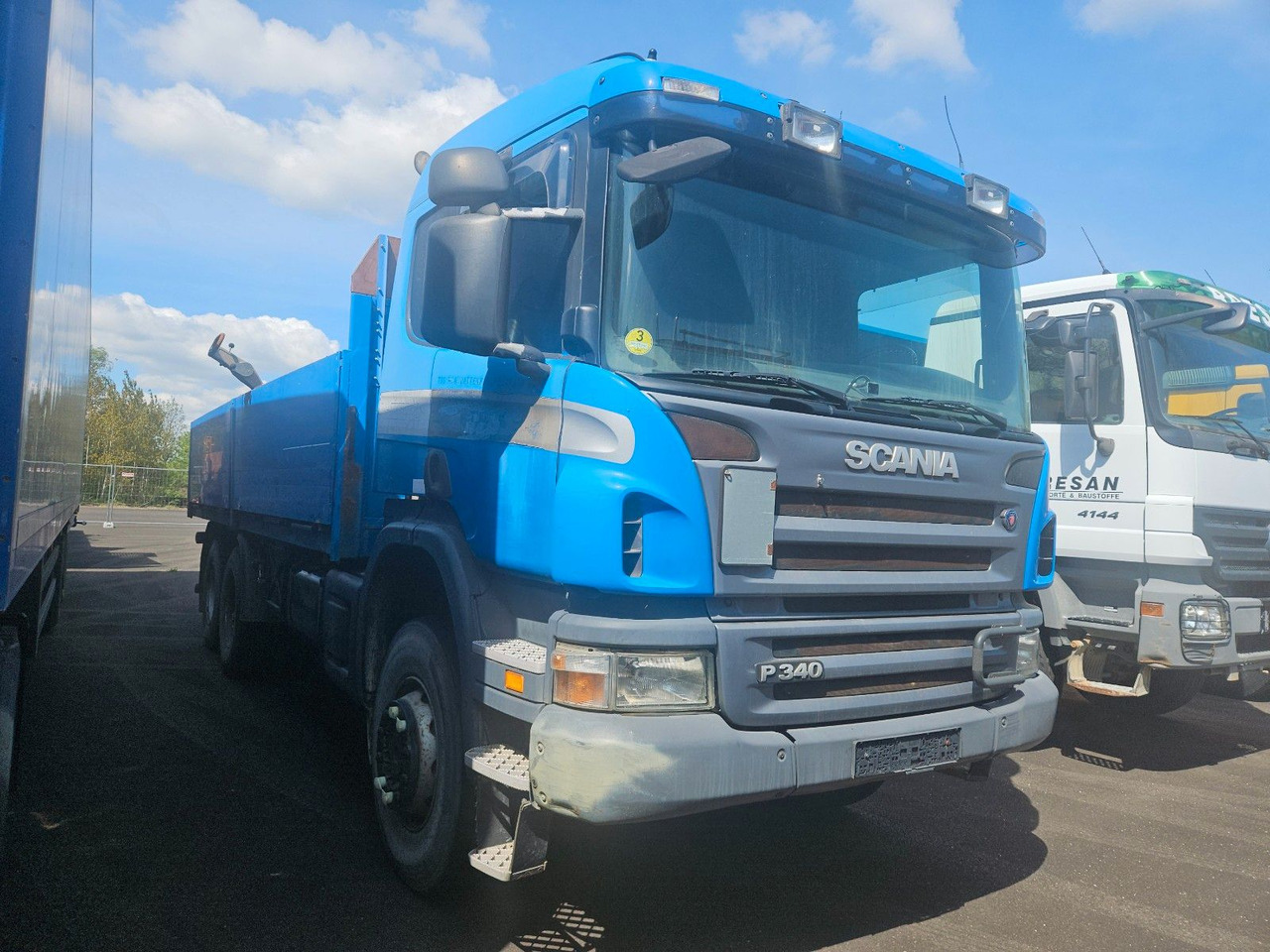 Scania P340 6x6 Pritsche Schaltgetriebe Blatt/Blatt - Kamion sa tovarnim sandukom: slika 2 Scania P340 6x6 Pritsche Schaltgetriebe Blatt/Blatt - Kamion sa tovarnim sandukom: slika 2