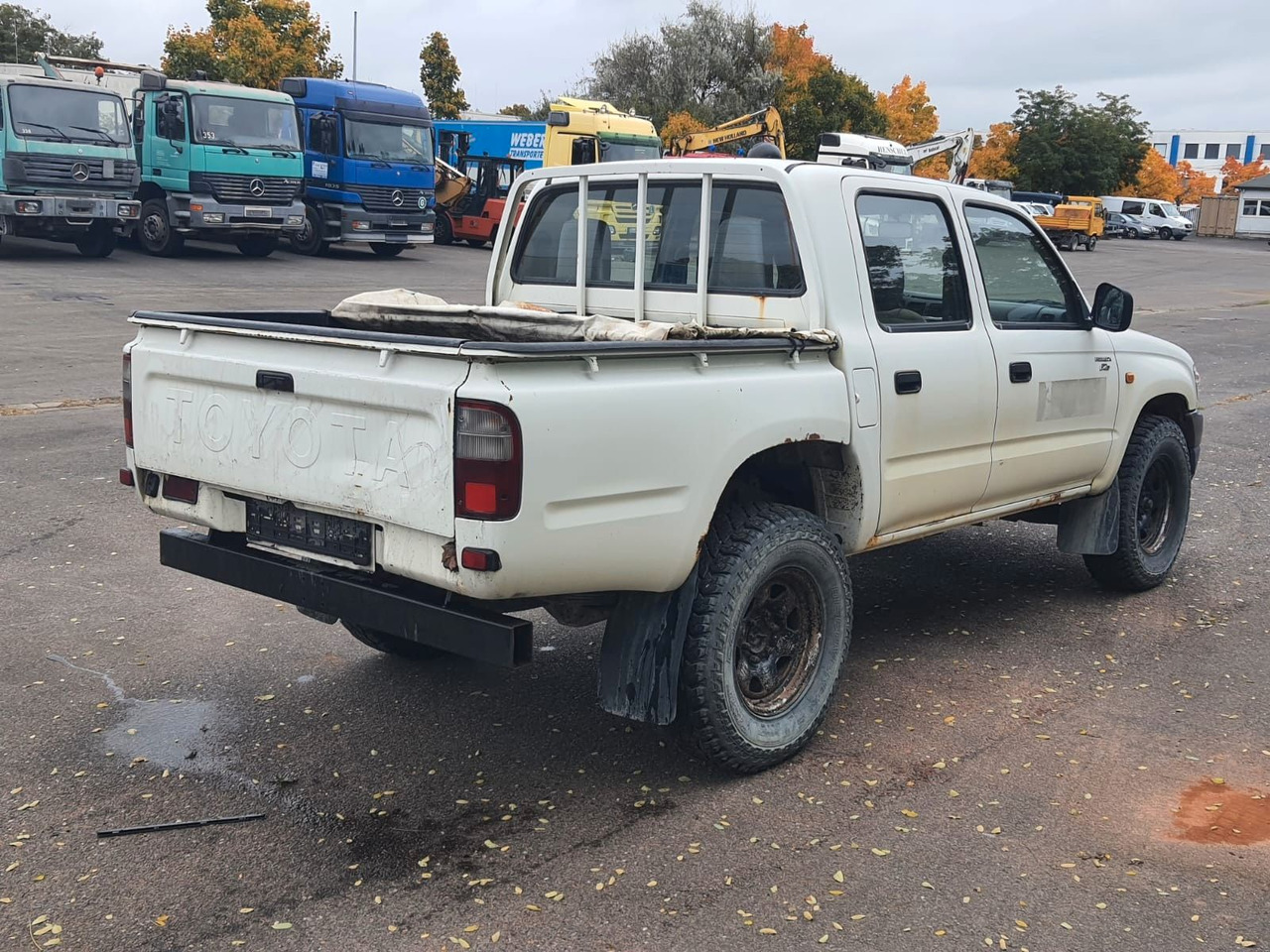 Toyota Hilux Double Cab 4x4 - SUVSUV: slika 3 Toyota Hilux Double Cab 4x4 - SUVSUV: slika 3