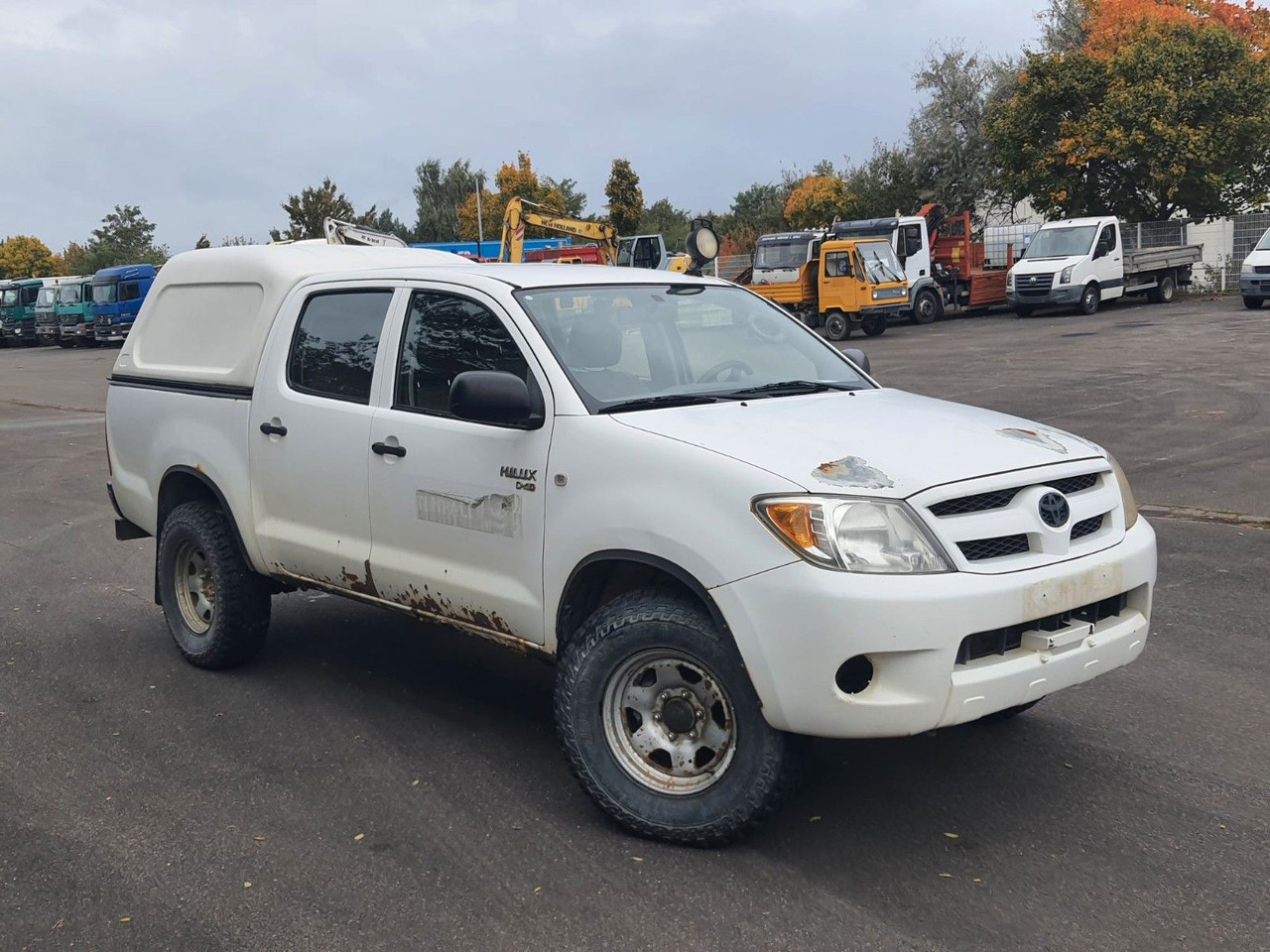 Toyota Hilux Double Cab 4x4 - SUVSUV: slika 2 Toyota Hilux Double Cab 4x4 - SUVSUV: slika 2