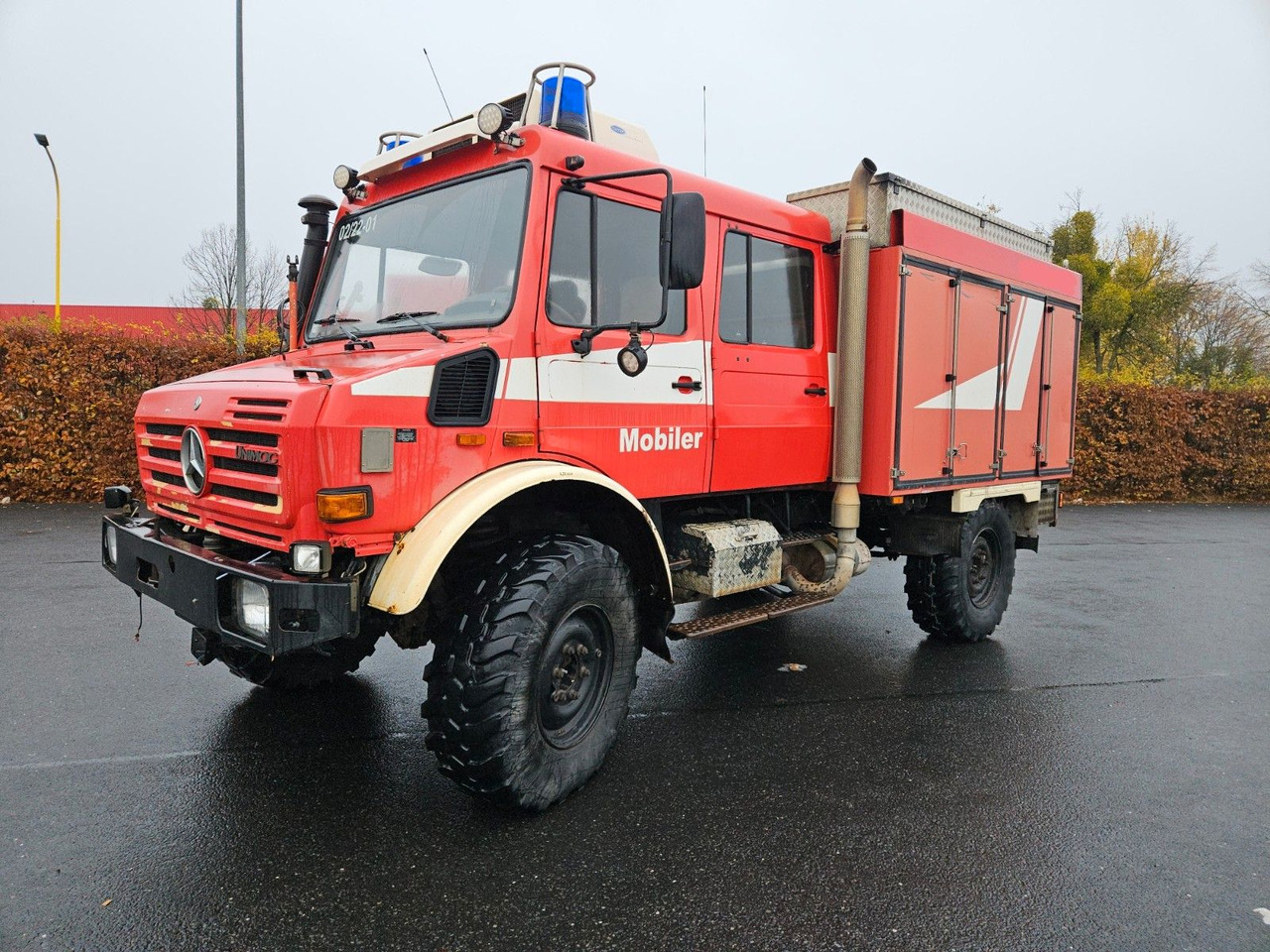 Unimog U4000 4x4 DOKA Tanklöschfahrzeug Feuerwehr - Kamion cisterna: slika 2 Unimog U4000 4x4 DOKA Tanklöschfahrzeug Feuerwehr - Kamion cisterna: slika 2