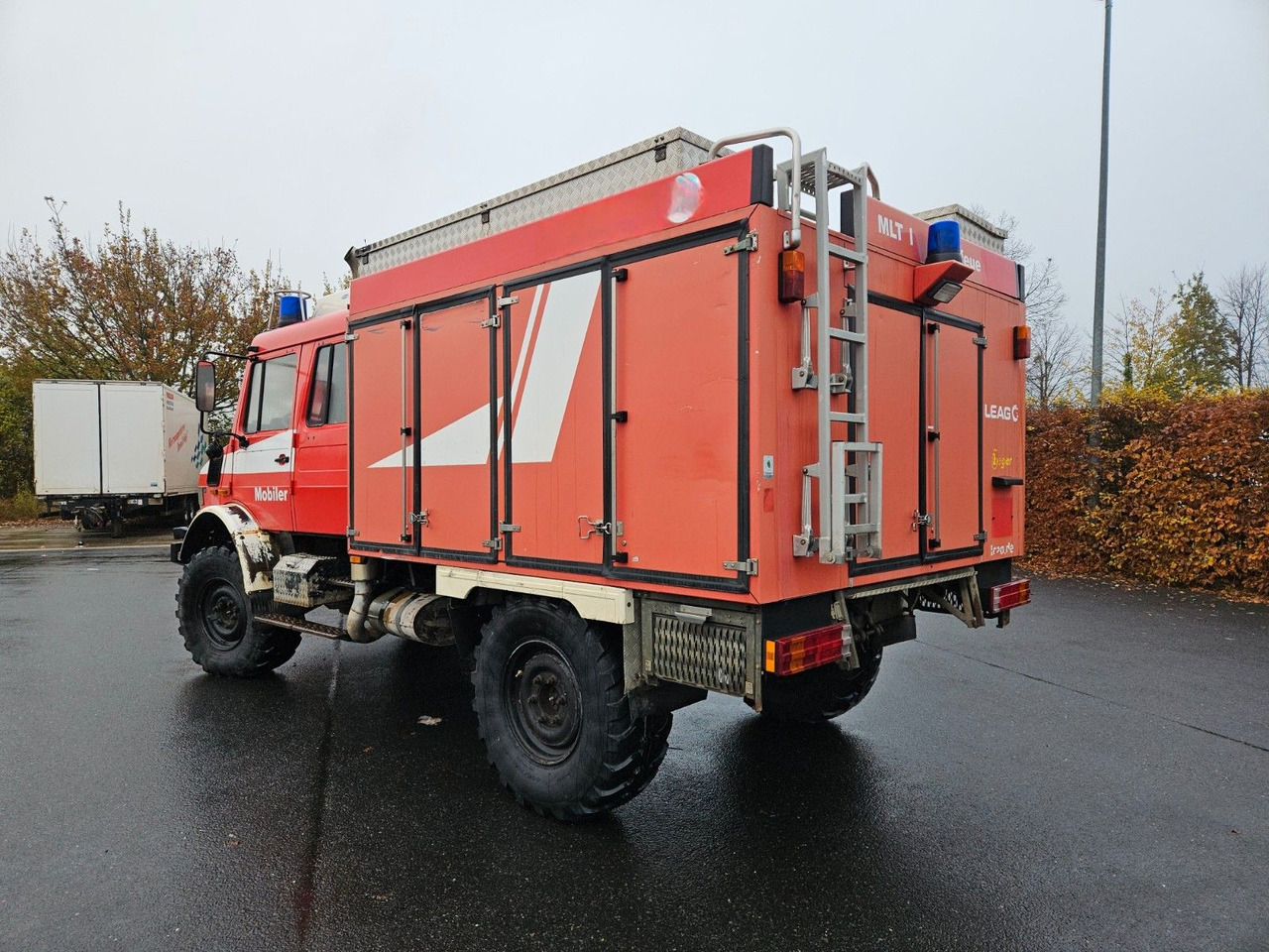 Unimog U4000 4x4 DOKA Tanklöschfahrzeug Feuerwehr - Kamion cisterna: slika 3 Unimog U4000 4x4 DOKA Tanklöschfahrzeug Feuerwehr - Kamion cisterna: slika 3