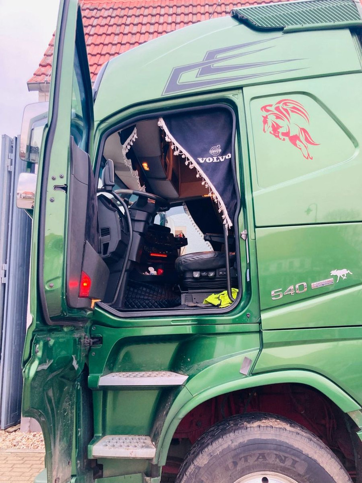 Volvo FH 64 R - 540 6x4 Kurzholzzug - Šticar: slika 3 Volvo FH 64 R - 540 6x4 Kurzholzzug - Šticar: slika 3