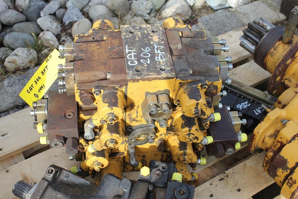 Caterpillar 206 BFT - Hidraulični ventil za Građevinska mašina: slika 2 Caterpillar 206 BFT - Hidraulični ventil za Građevinska mašina: slika 2