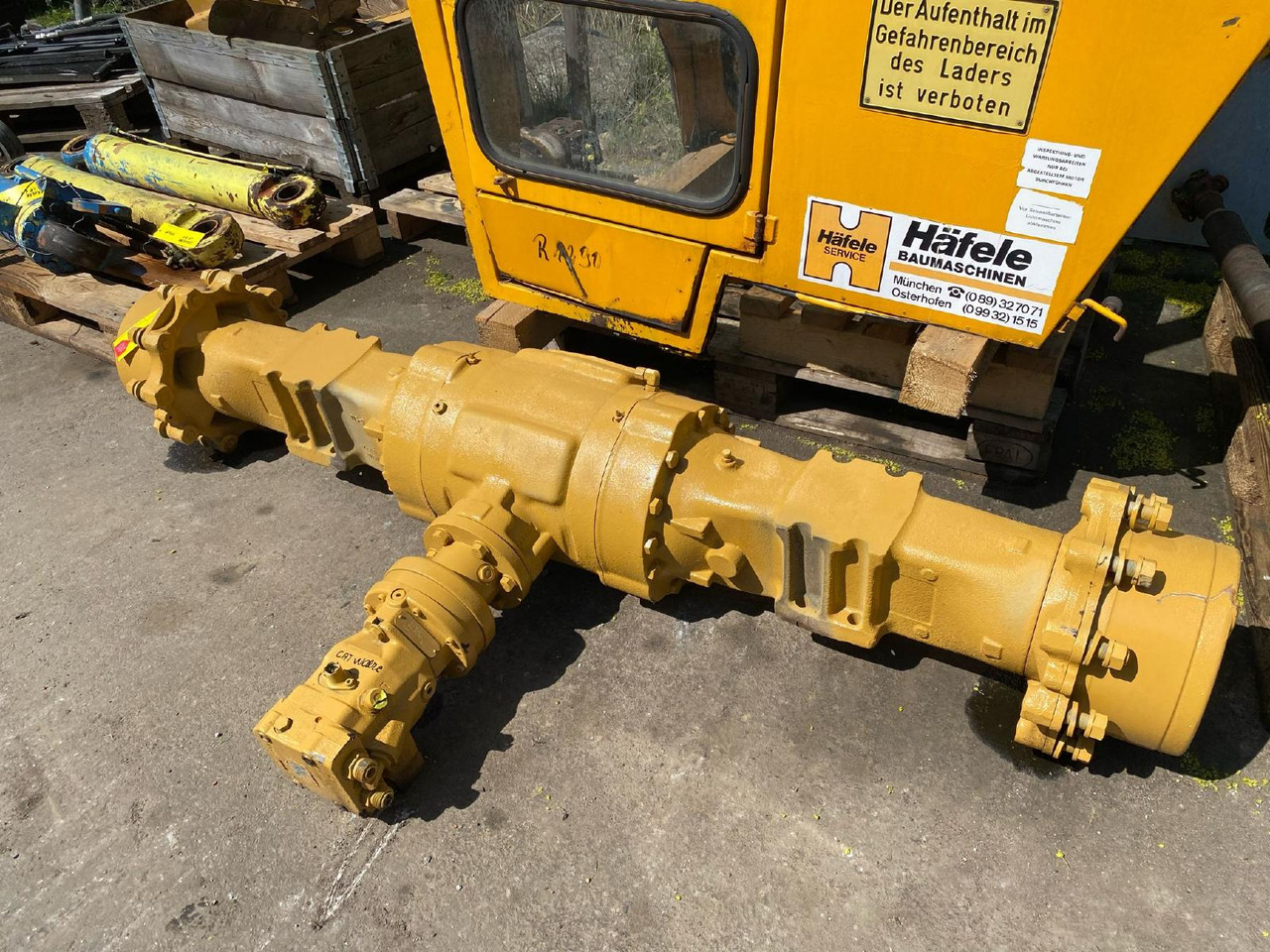 Caterpillar Walzenzug - Osovina i delovi za Građevinska mašina: slika 1 Caterpillar Walzenzug - Osovina i delovi za Građevinska mašina: slika 1